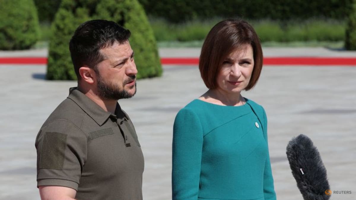 Visiting Moldova, Zelenskiy says Ukraine ready for NATO membership - TODAY