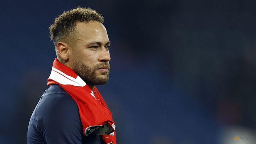 PSG's Neymar undergoes ankle surgery