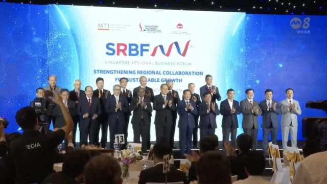 围绕数码化和金融服务等领域 我国与越南签署12个合作协议 