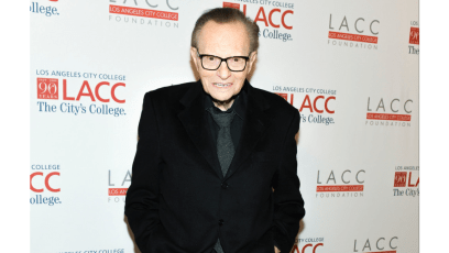Modern Family Co-Creator Shares Funny Story Of Larry King Finding His Lost Credit Card