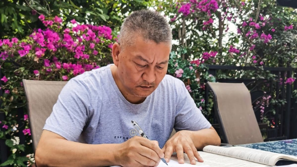 Self-made millionaire sits China’s university exams for 27th time Self-made millionaire sits China’s university exams for 27th time