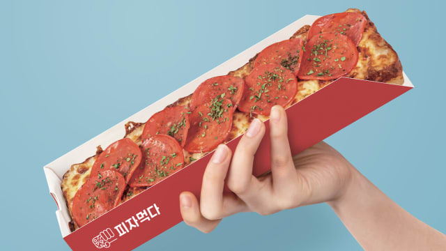 #sgdeals 开幕特价$1.99！韩国最大披萨连锁登陆　单手拿着吃超方便