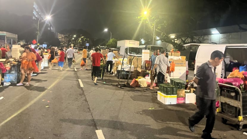 Toa Payoh vegetable night market closure: Wholesalers say cheap greens will likely disappear with them Toa Payoh vegetable night market closure: Wholesalers say cheap greens will likely disappear with them