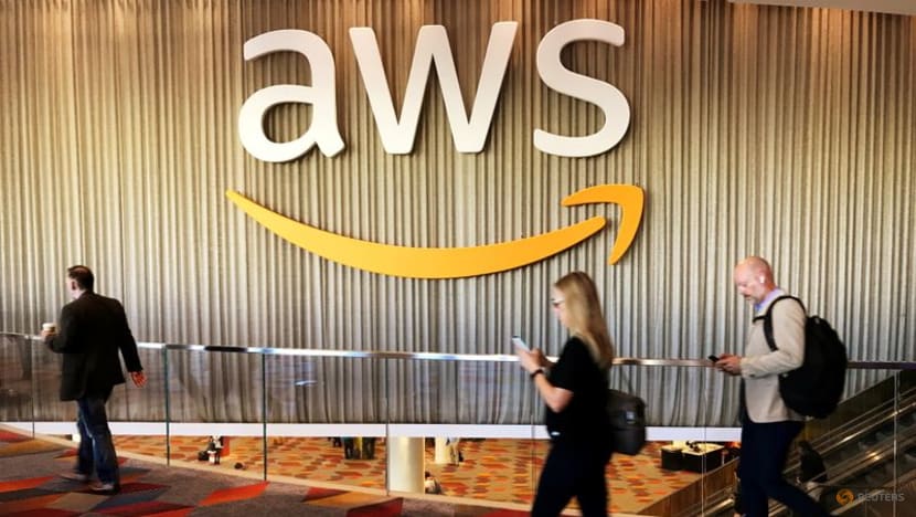 Analysis: Outage shows how Amazon's complex cloud makes backup plans difficult Analysis: Outage shows how Amazon's complex cloud makes backup plans difficult