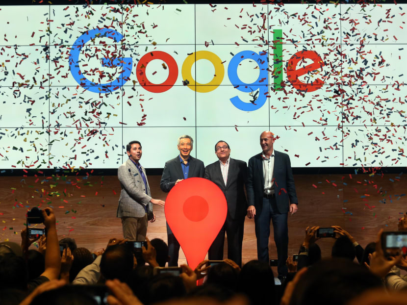 (From left) Mr Caesar Sengupta, vice president of Google’s Next Billion Users team; Prime Minister Lee Hsien Loong; Mr S Iswaran, Minister for Trade and Industry (Industry), and Mr Karim Temsamani, Google’s president of APAC operations, at the opening of Google’s new office on Nov 10, 2016. Photo: Koh Mui Fong