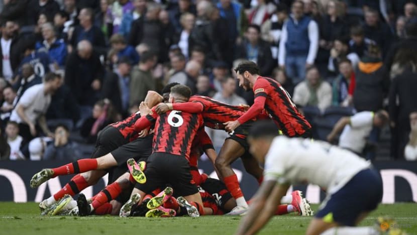 Tottenham blow top-four chance in defeat by Bournemouth Tottenham blow top-four chance in defeat by Bournemouth