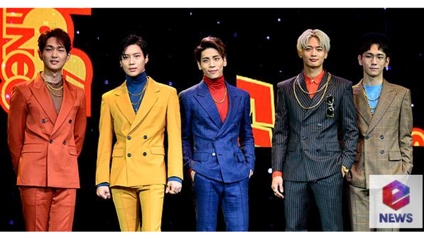 [Photo] SHINee Attends Retro Themed Showcase for ′1 of 1′