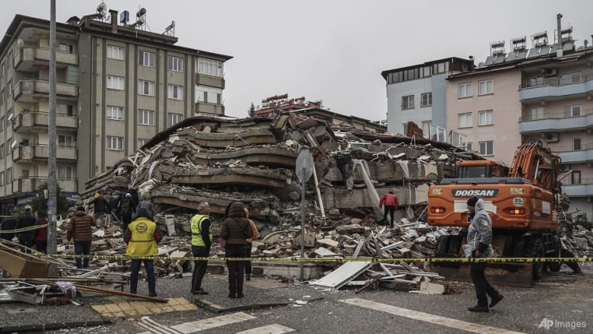 Major earthquake kills more than 4,300 in Türkiye and Syria, weather hits survivors