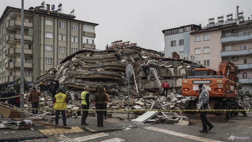 Major earthquake kills more than 4,300 in Türkiye and Syria, weather hits survivors Major earthquake kills more than 4,300 in Türkiye and Syria, weather hits survivors