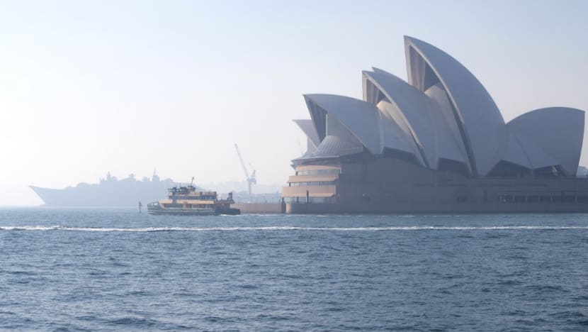 Australia swelters in spring heat wave, temperatures set to break records
