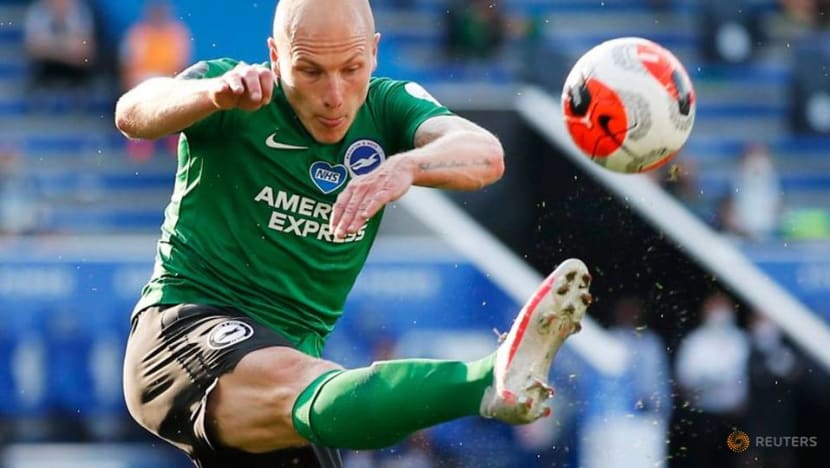 Australia midfielder Mooy to join Shanghai SIPG from Brighton Australia midfielder Mooy to join Shanghai SIPG from Brighton