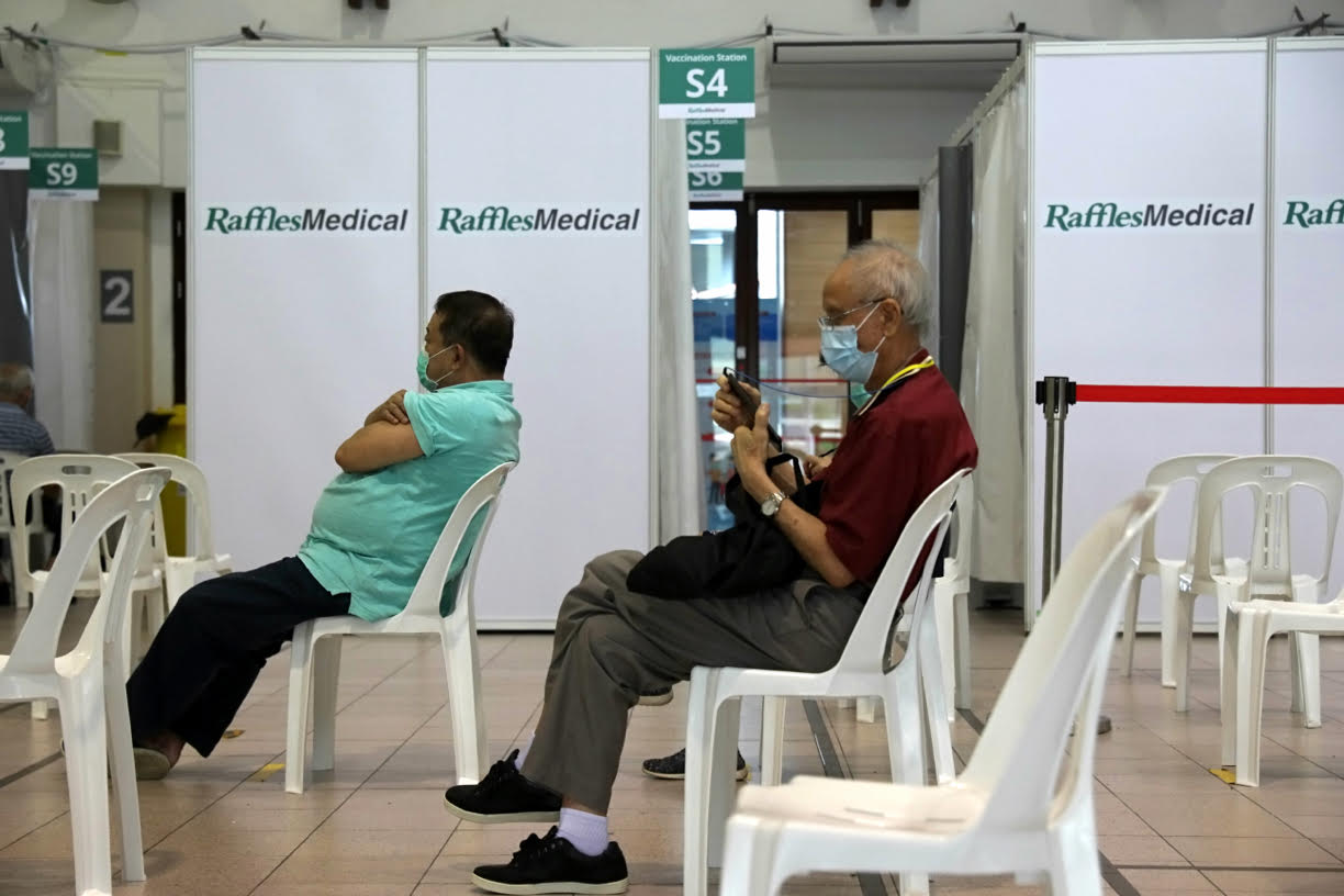 Majority of S'poreans who have not taken Covid-19 vaccine booster jabs are seniors: Ong Ye Kung Majority of S'poreans who have not taken Covid-19 vaccine booster jabs are seniors: Ong Ye Kung