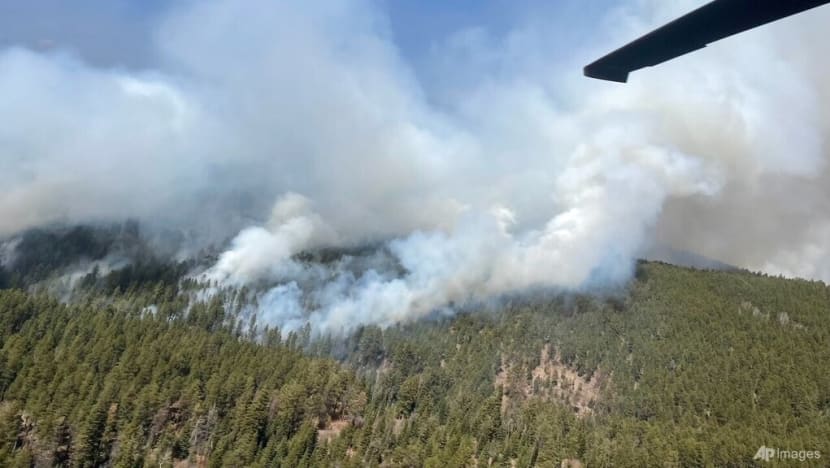 'Huge firefight' to defend New Mexico villages, city from blaze 'Huge firefight' to defend New Mexico villages, city from blaze