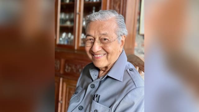 马哈迪今庆97岁生日