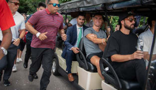 Cristiano Ronaldo visits Singapore, surrounded by fans at Botanic Gardens