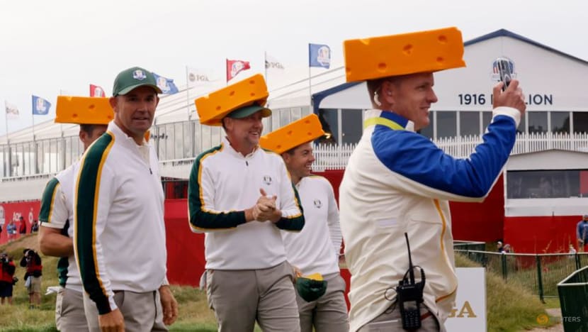 Golf: 'Say cheese', Europeans court Packers fans at Ryder Cup Golf: 'Say cheese', Europeans court Packers fans at Ryder Cup