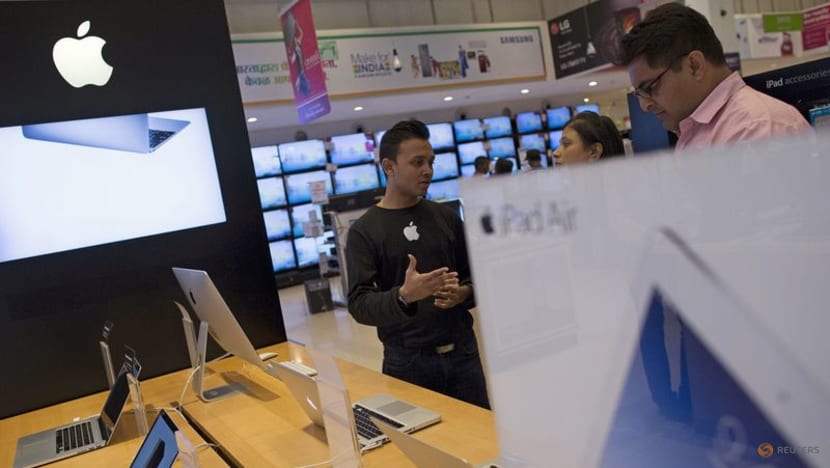 India's smartphone shipments drop 10% in Q3 as prices hit record -IDC India's smartphone shipments drop 10% in Q3 as prices hit record -IDC