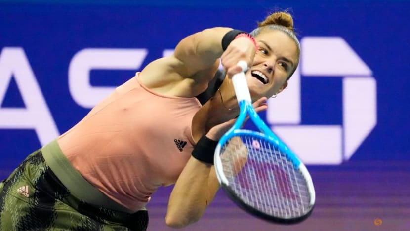 Tennis:
Raducanu, Fernandez set up battle of teens in US
Open final Tennis:
Raducanu, Fernandez set up battle of teens in US
Open final