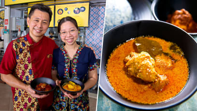 Hawker Family Wears Cute Peranakan Outfits Daily To Serve Nonya Chicken Dishes At Pasir Ris Stall