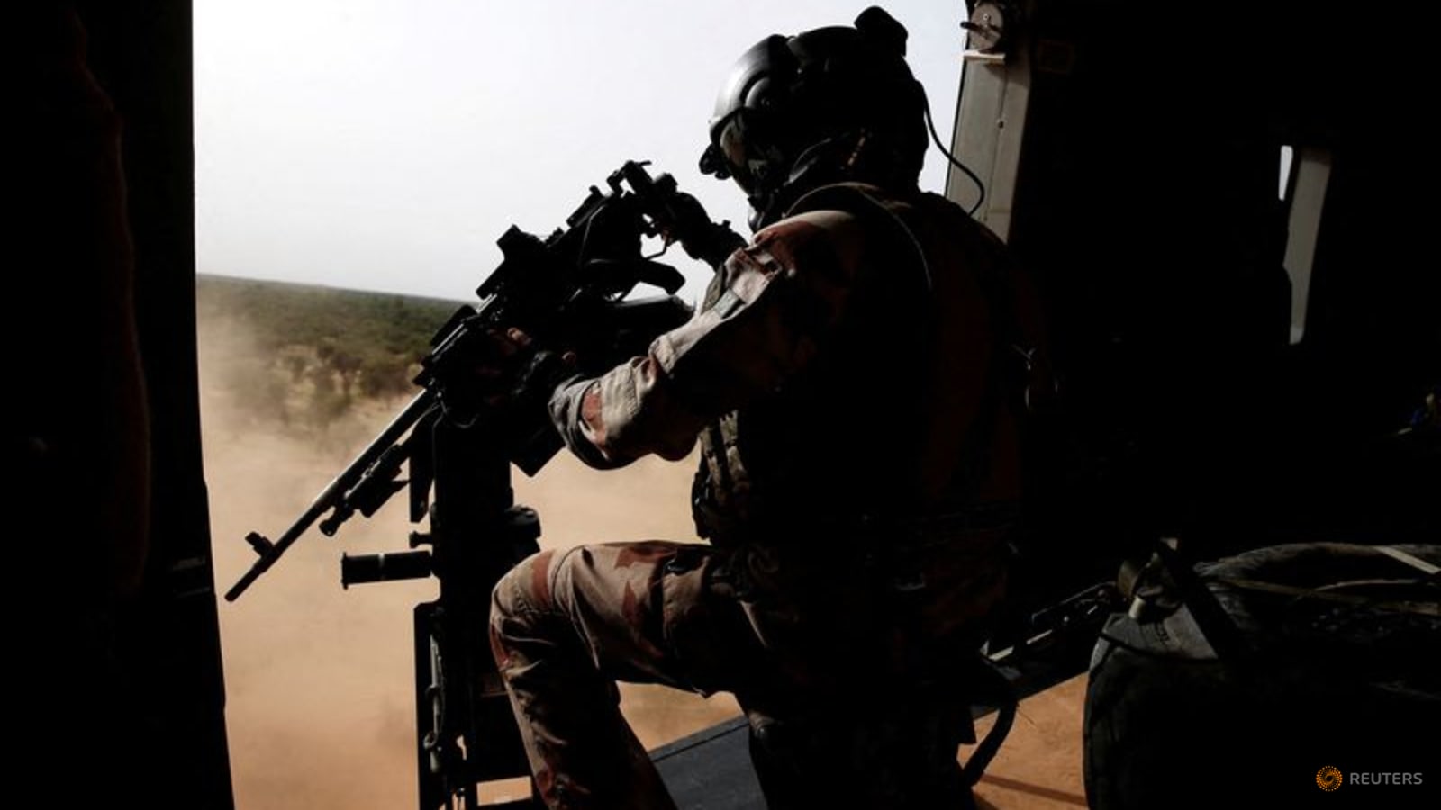 France says Mali standoff untenable, junta 'out of control'