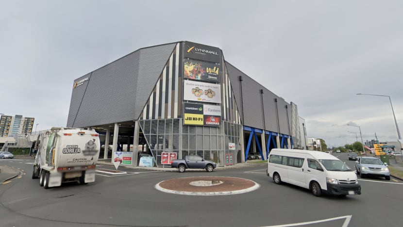 'Extremist' inspired by Islamic State stabs several people in Auckland mall, shot dead by police 'Extremist' inspired by Islamic State stabs several people in Auckland mall, shot dead by police