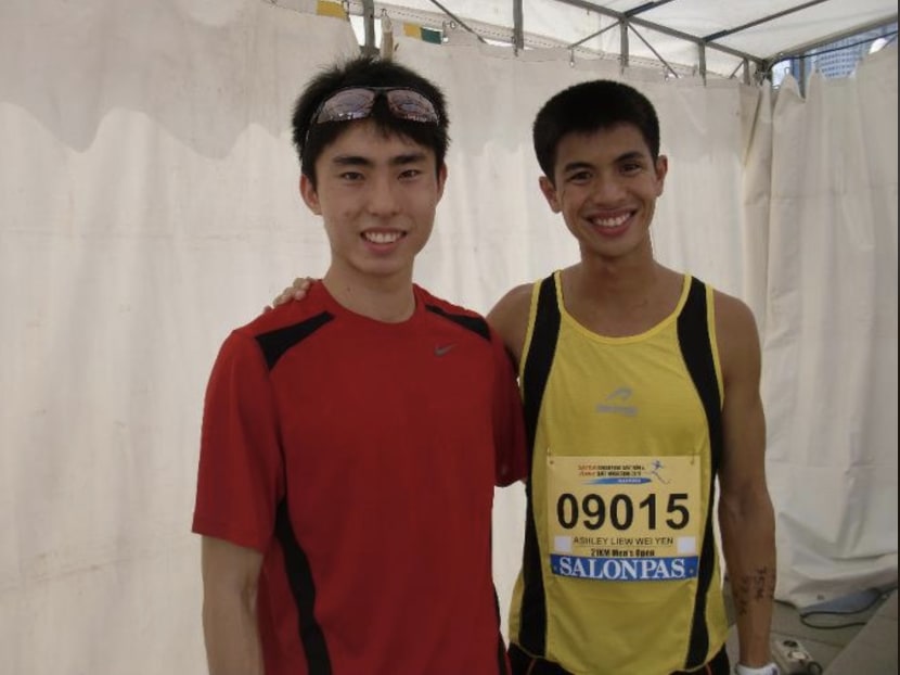Marathoner Ashley Liew (right) in a photo taken with fellow runner Soh Rui Yong in 2011.