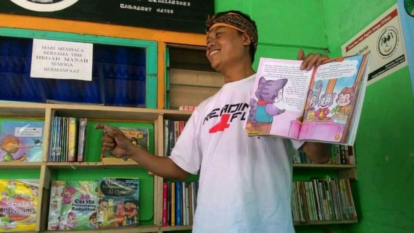 Indonesian tofu seller who dropped out of school makes it his life mission to spread love for reading