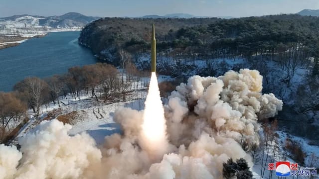 朝鲜正式试射了高超音速中程导弹