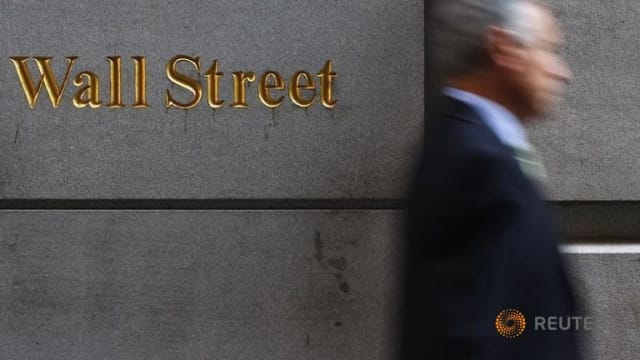评级机构惠誉下调美国信贷评级 华尔街股市下滑