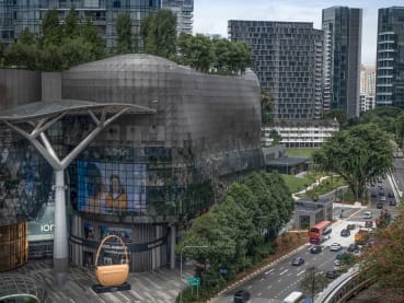 Don't miss this IG moment: A giant luxury bag at ION Orchard