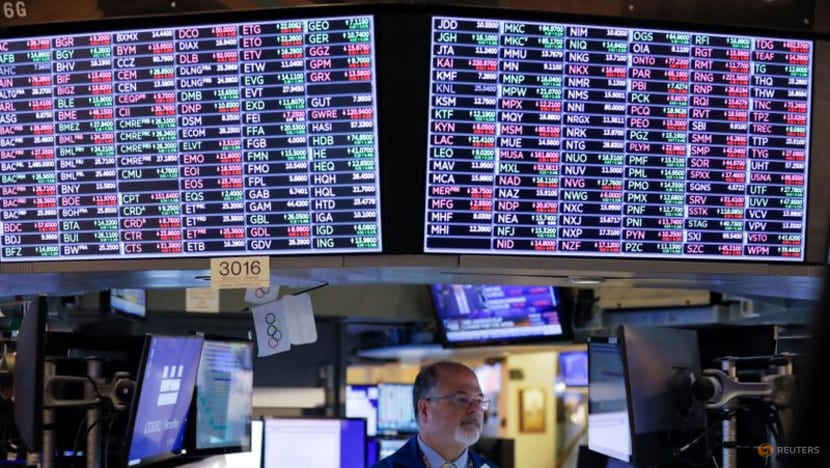 Europe shares fall, Wall St pauses as Evergrande fears hover; US yields rise Europe shares fall, Wall St pauses as Evergrande fears hover; US yields rise