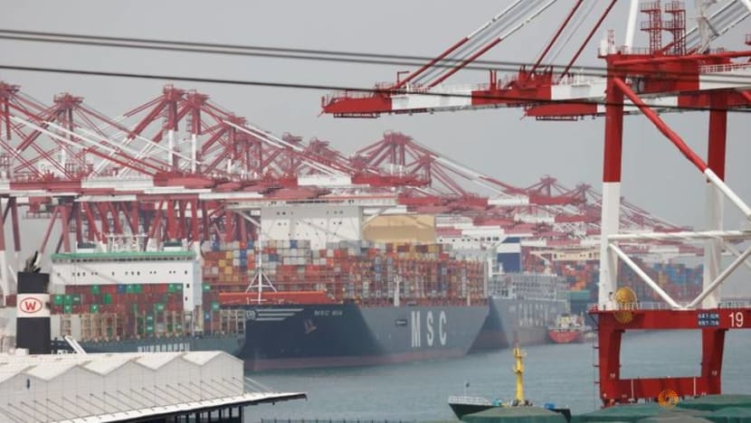 China customs says trade may slow in second half, flags pandemic uncertainties China customs says trade may slow in second half, flags pandemic uncertainties