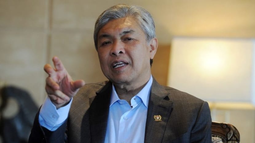 Zahid enggan lepas jawatan meski amaran 'gelombang ketiga' keluar UMNO
