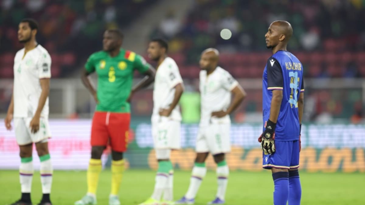 AFCON tuan rumah kerja keras Kamerun untuk mengalahkan tim Komoro yang kehilangan kiper