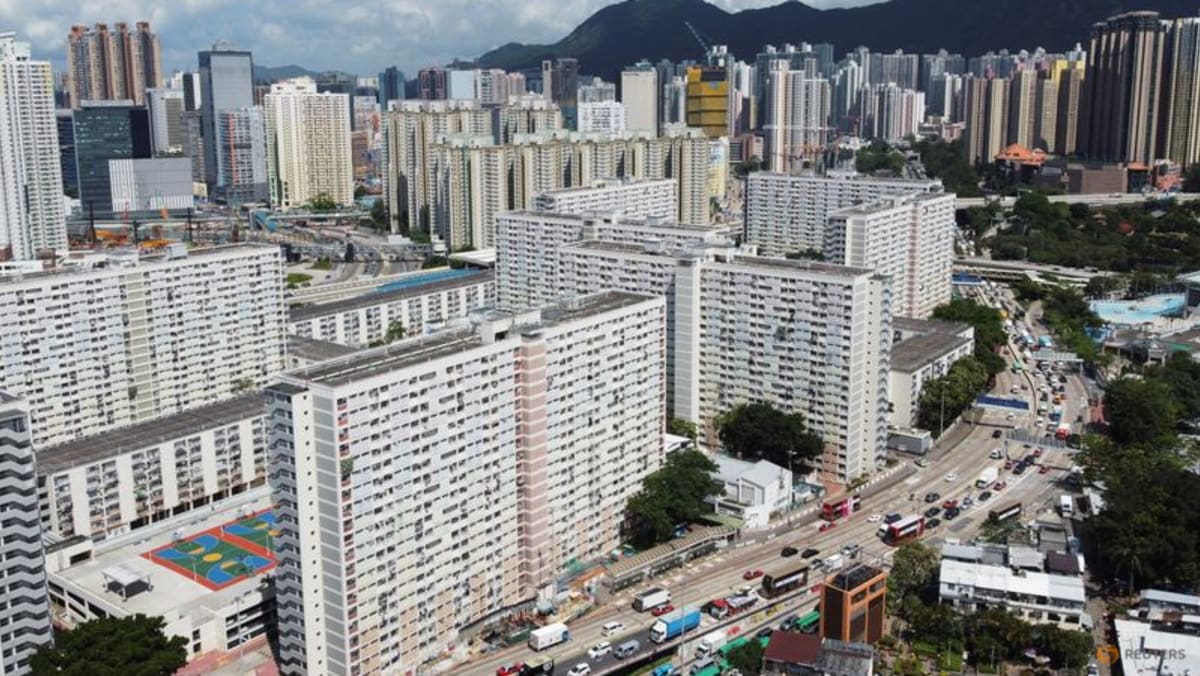 rising-rates-price-slump-deal-double-blow-to-hong-kong-homeowners