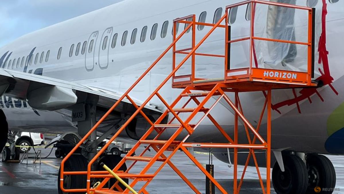 United Alaska find loose bolts on several 737 MAX 9 planes