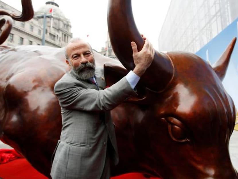 Wall Street Charging Bull sculptor Arturo Di Modica dies aged 80 - Italian media Wall Street Charging Bull sculptor Arturo Di Modica dies aged 80 - Italian media