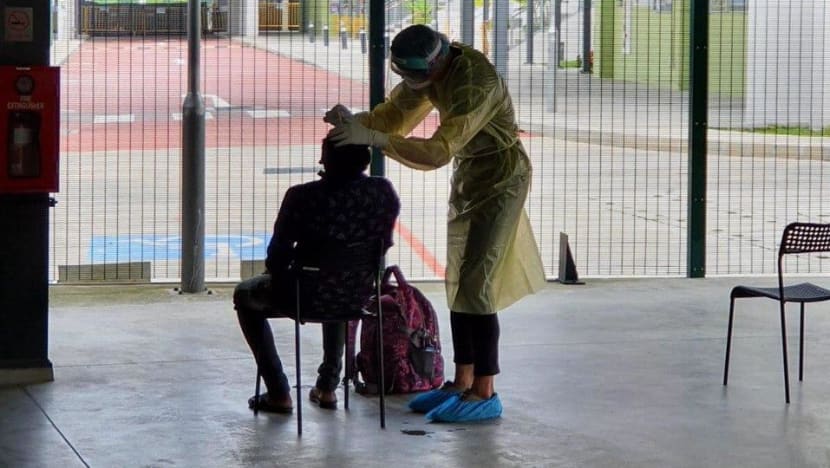Jail for manager who stole S$634,000 of fees paid by travellers at Woodlands Checkpoint for COVID-19 tests Jail for manager who stole S$634,000 of fees paid by travellers at Woodlands Checkpoint for COVID-19 tests