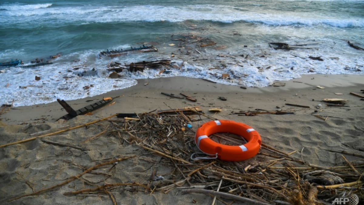 Beaches combed for bodies after deadly Italy shipwreck
