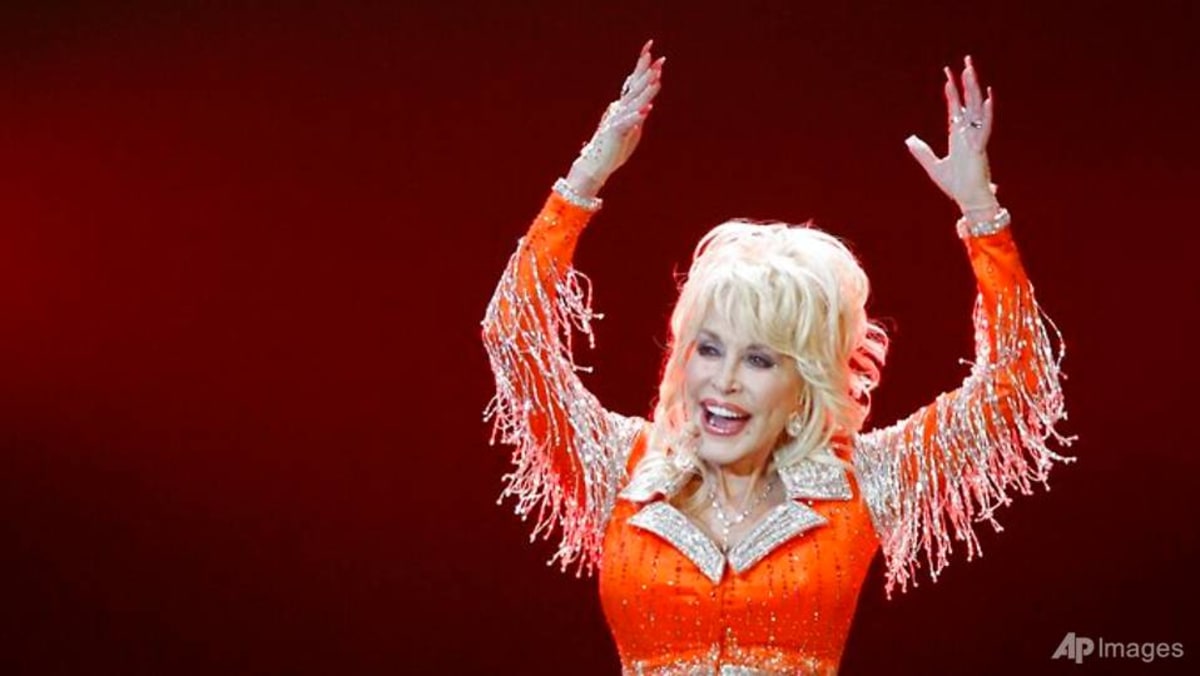 singer-dolly-parton-on-why-she-hasn-t-got-her-covid-19-vaccination-yet
