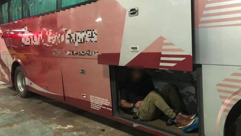Lelaki diberkas kerana cuba seludup 'penumpang haram' keluar S'pura