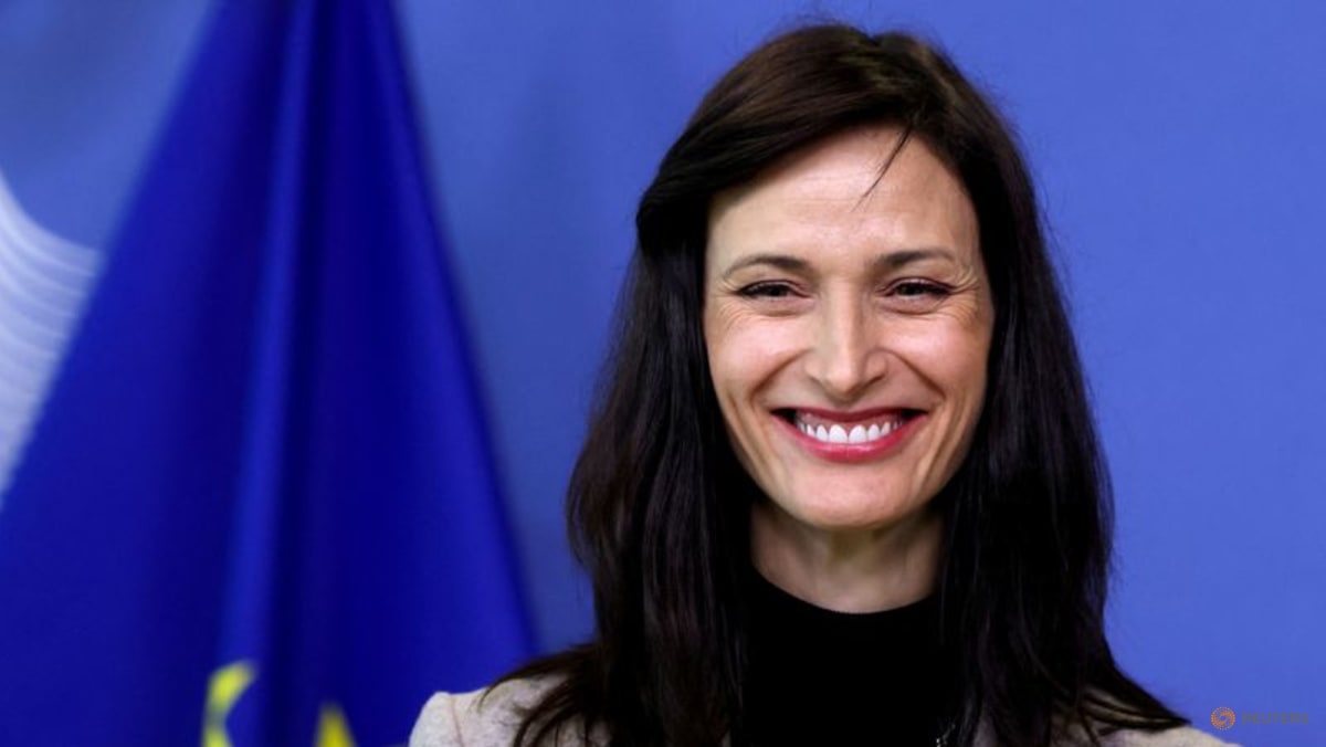 Bulgaria parties agree to form coalition govt in bid to end deadlock