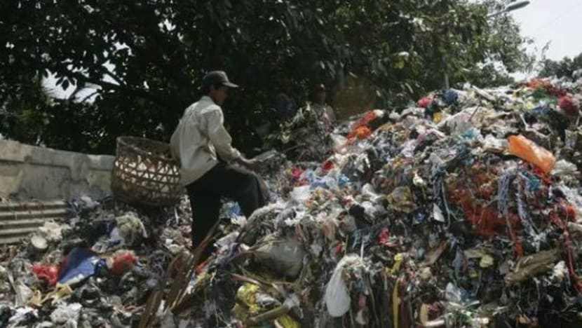 BERITA+: Ribuan cari rezeki di tapak pelupusan di Indonesia; 80% sampah adalah sisa makanan