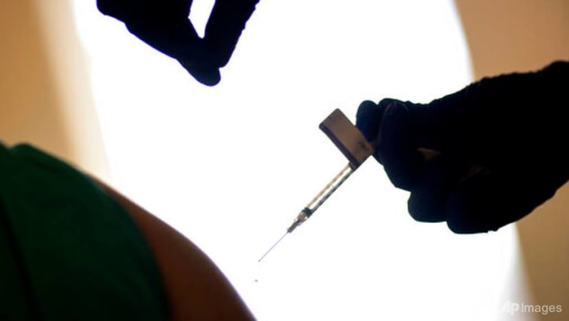 Commentary: Should COVID-19 doses be split to cover more people? Commentary: Should COVID-19 doses be split to cover more people?