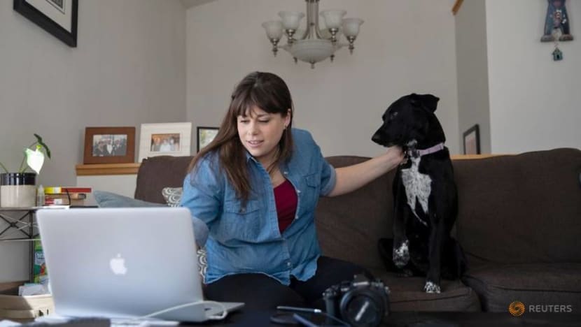 Pushed out by pandemic, women struggle to regain footing in US job market Pushed out by pandemic, women struggle to regain footing in US job market