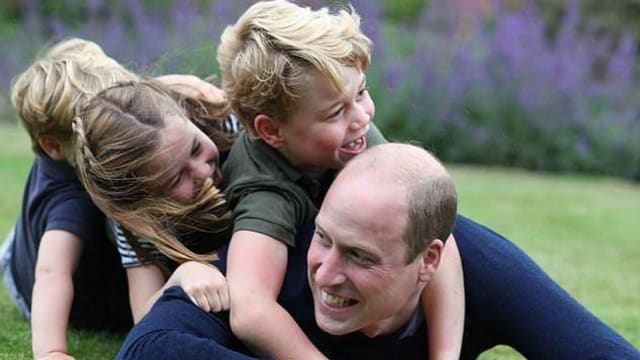 威廉王子庆38岁生日　抱3娃入镜好幸福！
