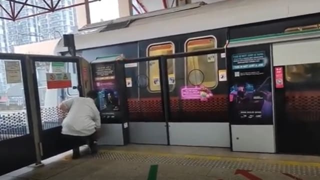 男童刻意卡住地铁月台门 SMRT已报警 