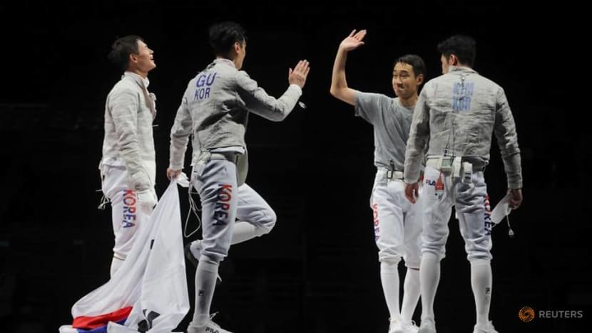 Olympics-Fencing-South Korea wins gold in men's team sabre Olympics-Fencing-South Korea wins gold in men's team sabre