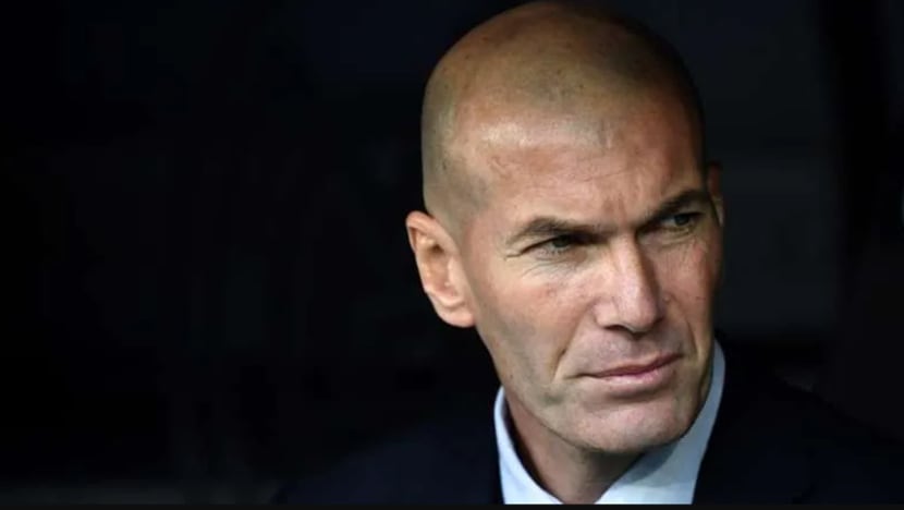 Real Madrid sahkan Zinedine Zidane positif COVID-19