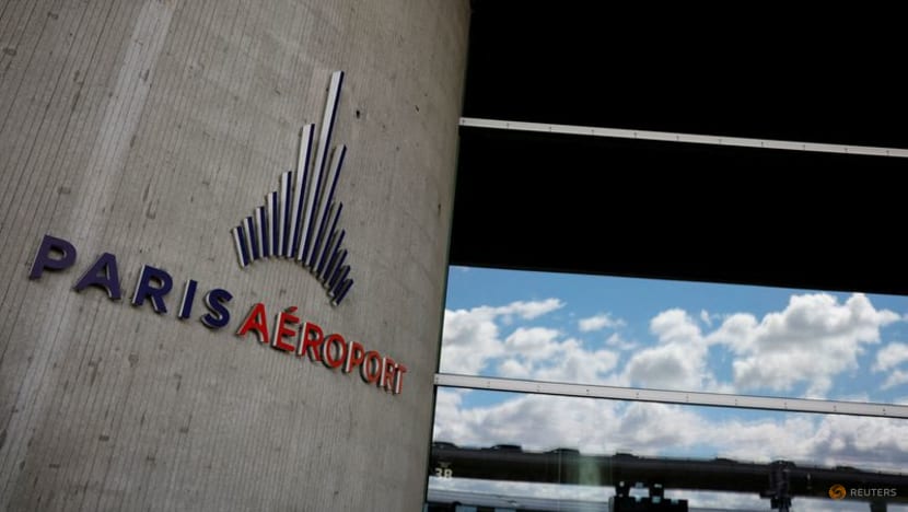 Airport group ADP sees earlier profit recovery as passengers return